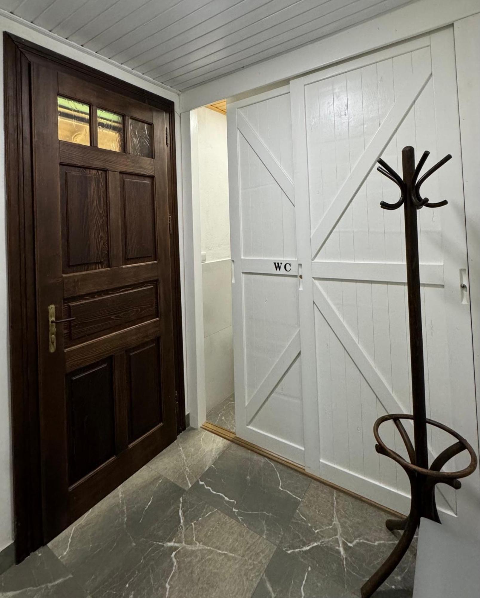 Polny Kesov Apartmanove Ubytovanie Pod Dubom מראה חיצוני תמונה